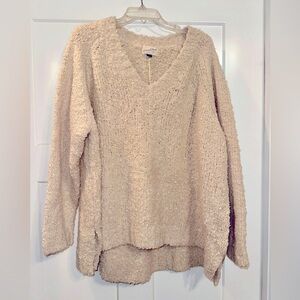 Universal Thread Goods Co. v-neck cream sweater 3X